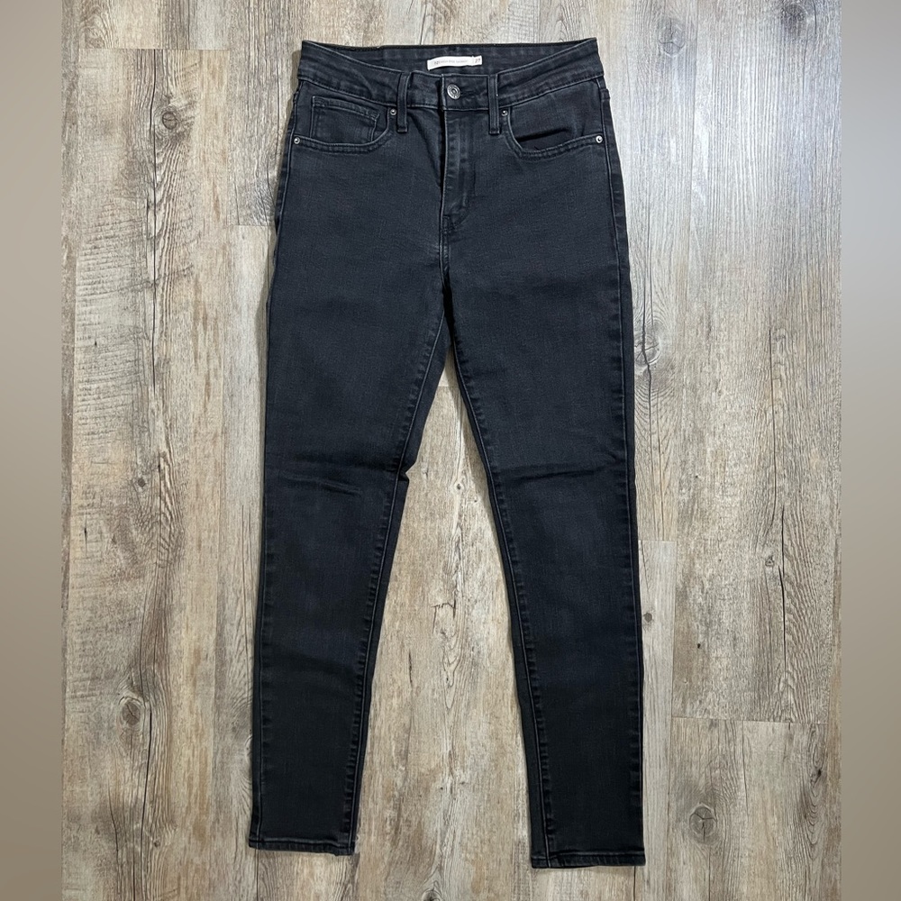 Levi 721 High Rise Skinny 27x28 Jeans